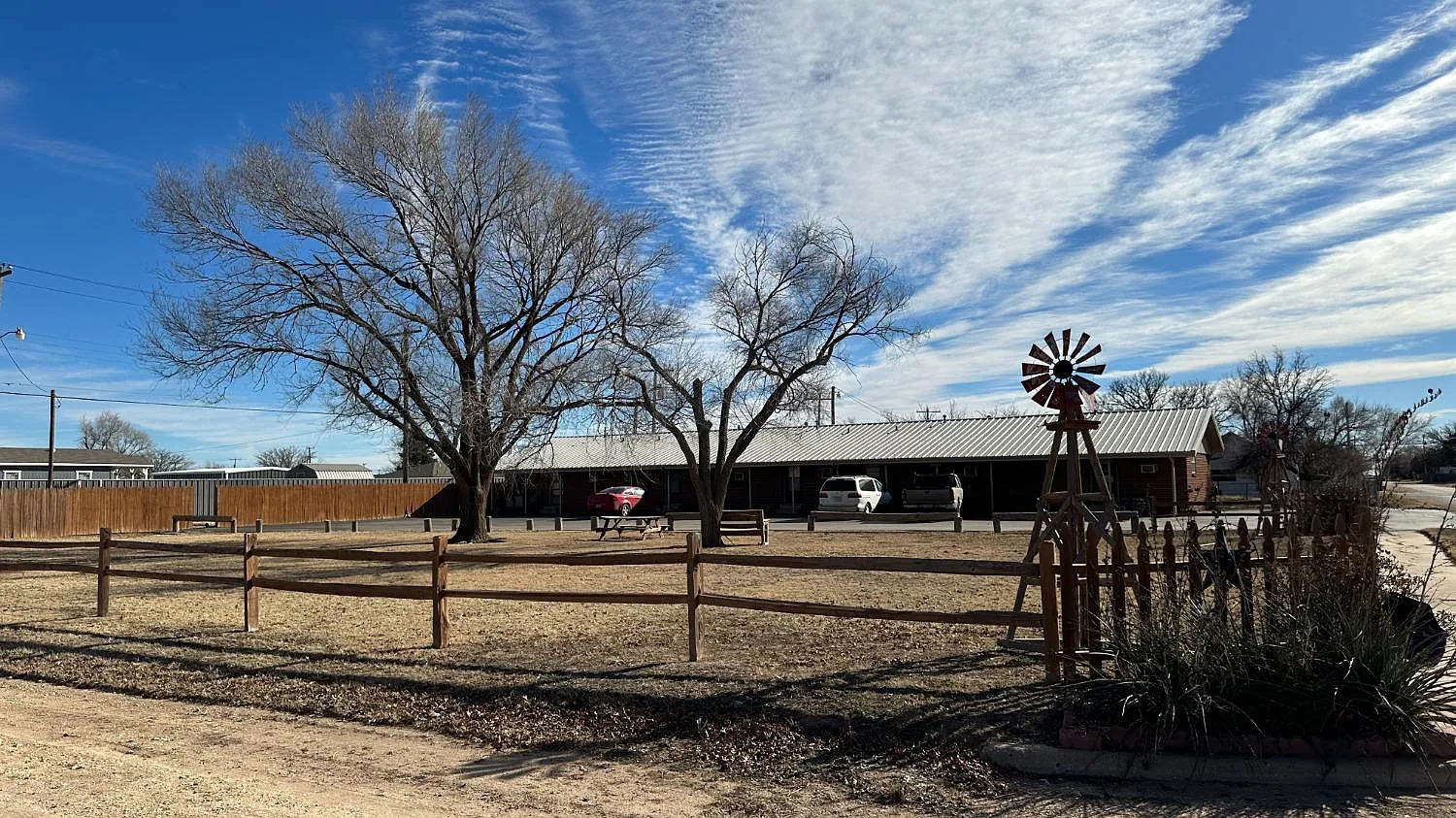 1014 Ave M, Unit 1, Ralls, TX 79357
